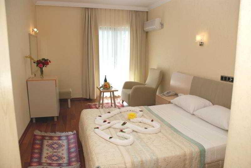 Altinorfoz Hotel Narlikuyu Екстериор снимка